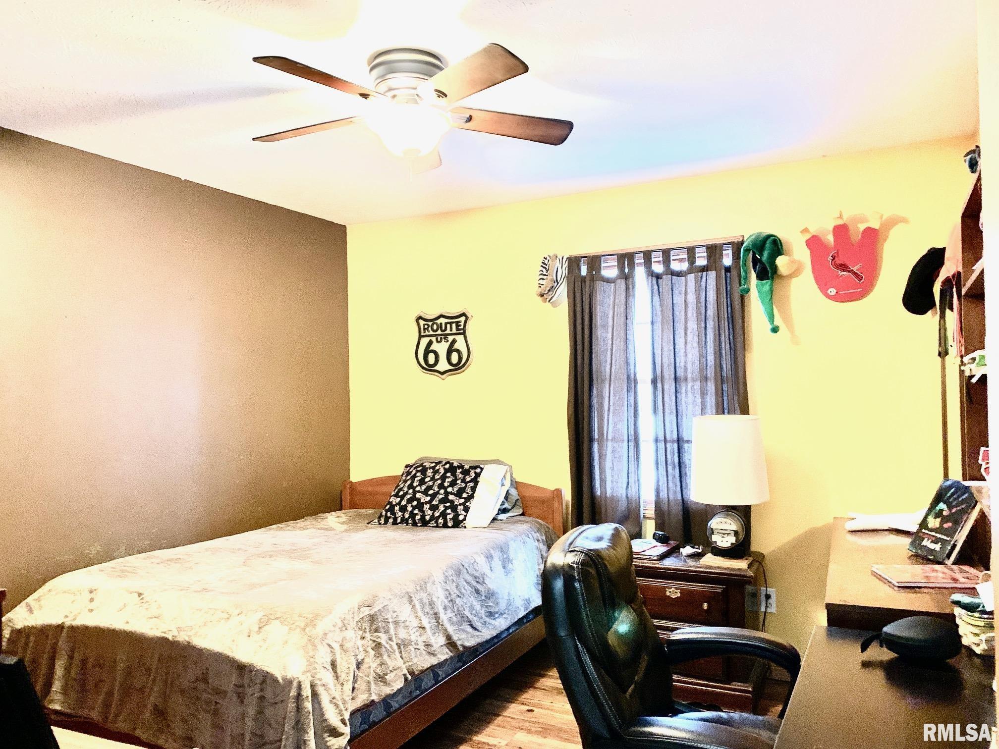 2105 Carriage Road Jacksonville, IL 62650 - Photo 24 of 36
