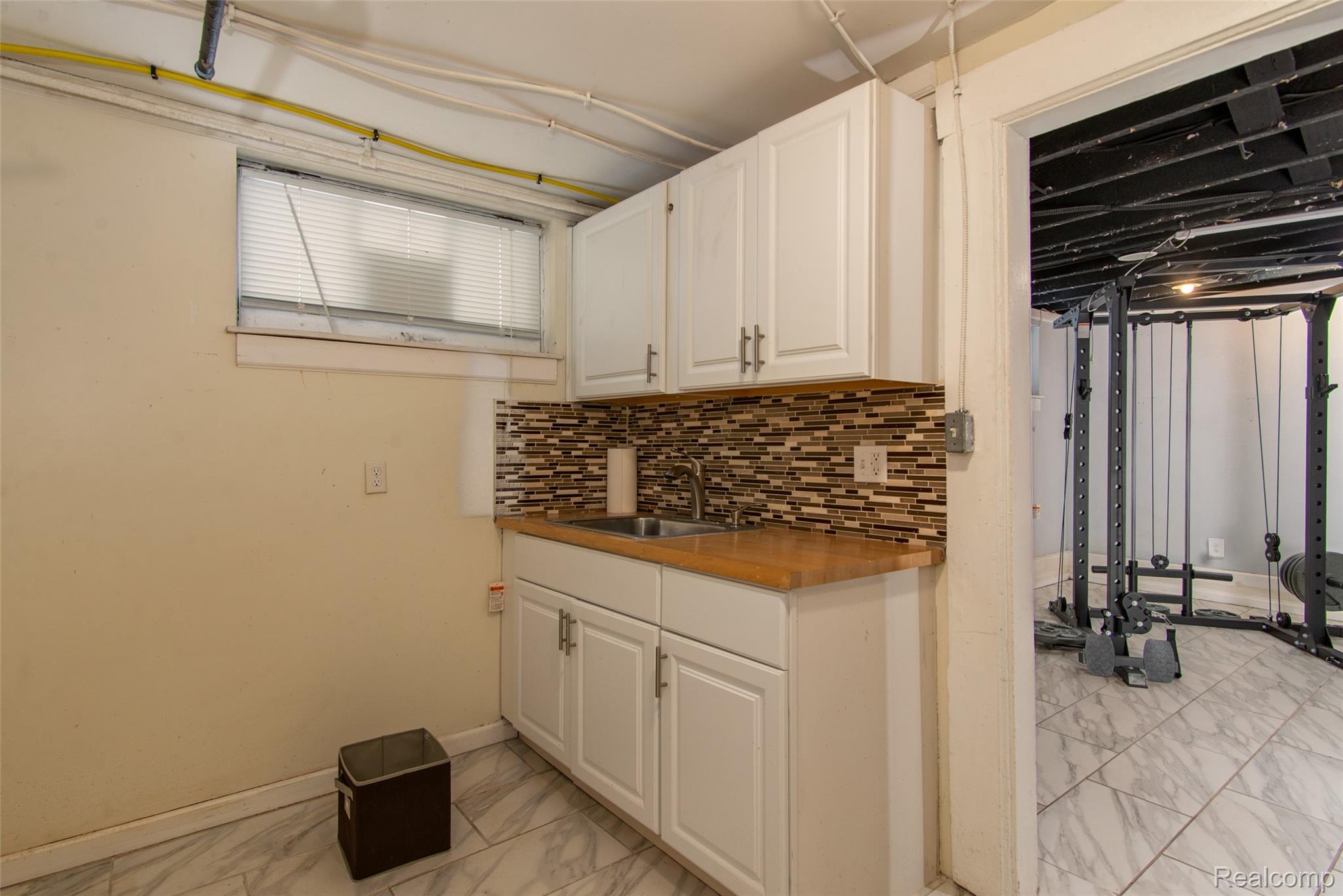 22 Edison Street Detroit, MI 48202 - Photo 40 of 62