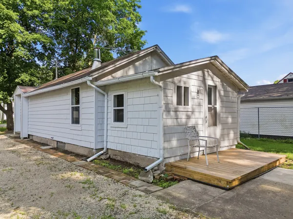 $84,900 | 919 Sheridan Avenue, Dixon, IL 61021