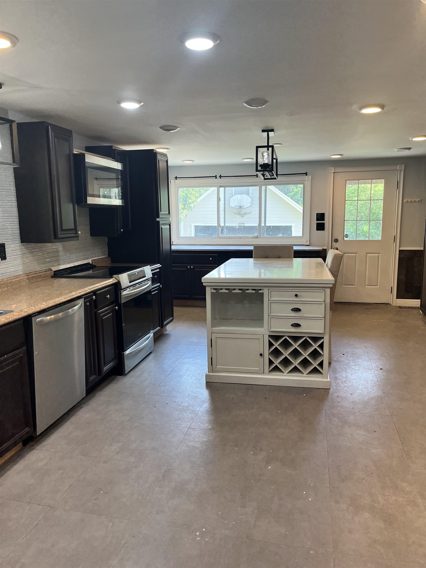26 Marble Avenue Rutland, VT 05701 - Photo 8 of 35