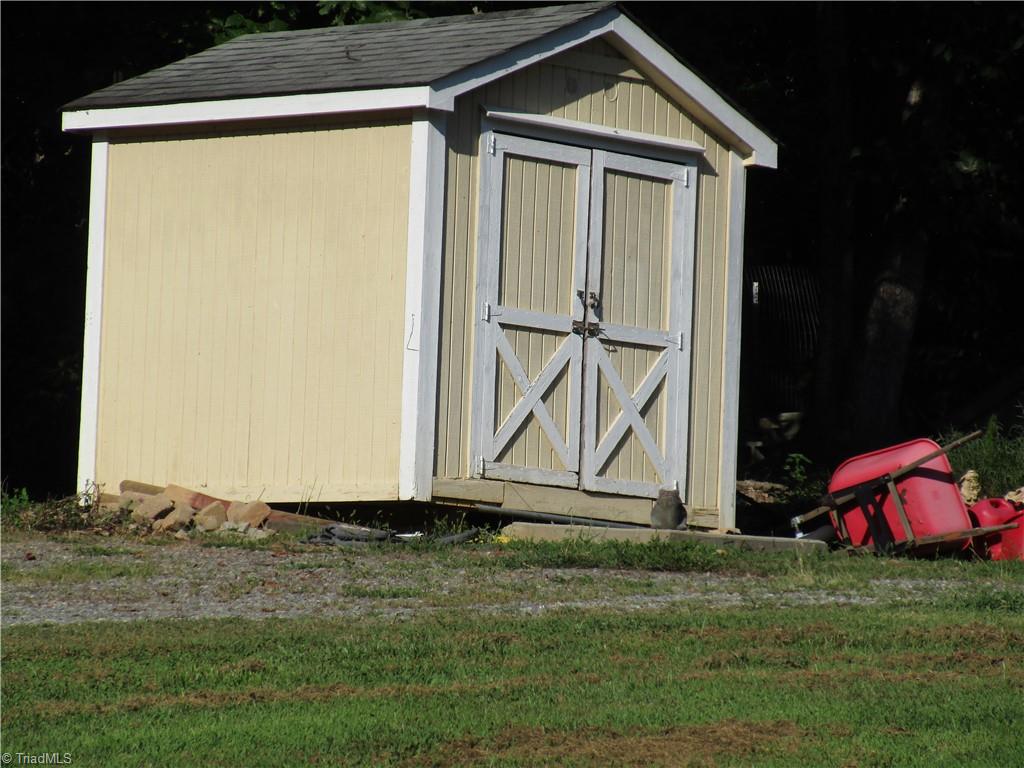 1093 Johnson Farm Road Pilot Mountain, NC 27041 - Photo 33 of 35 Gallery Image 33