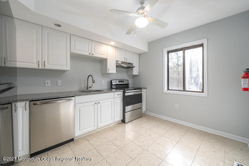 707 Alpine Trail Neptune Township, NJ 07753 - Photo 8 of 18 12-SEV05394-Edit