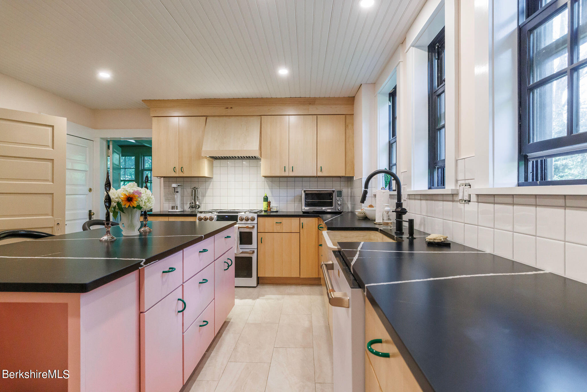 482 Canaan Road Richmond, MA 01254 - Photo 5 of 43 IMG_1364