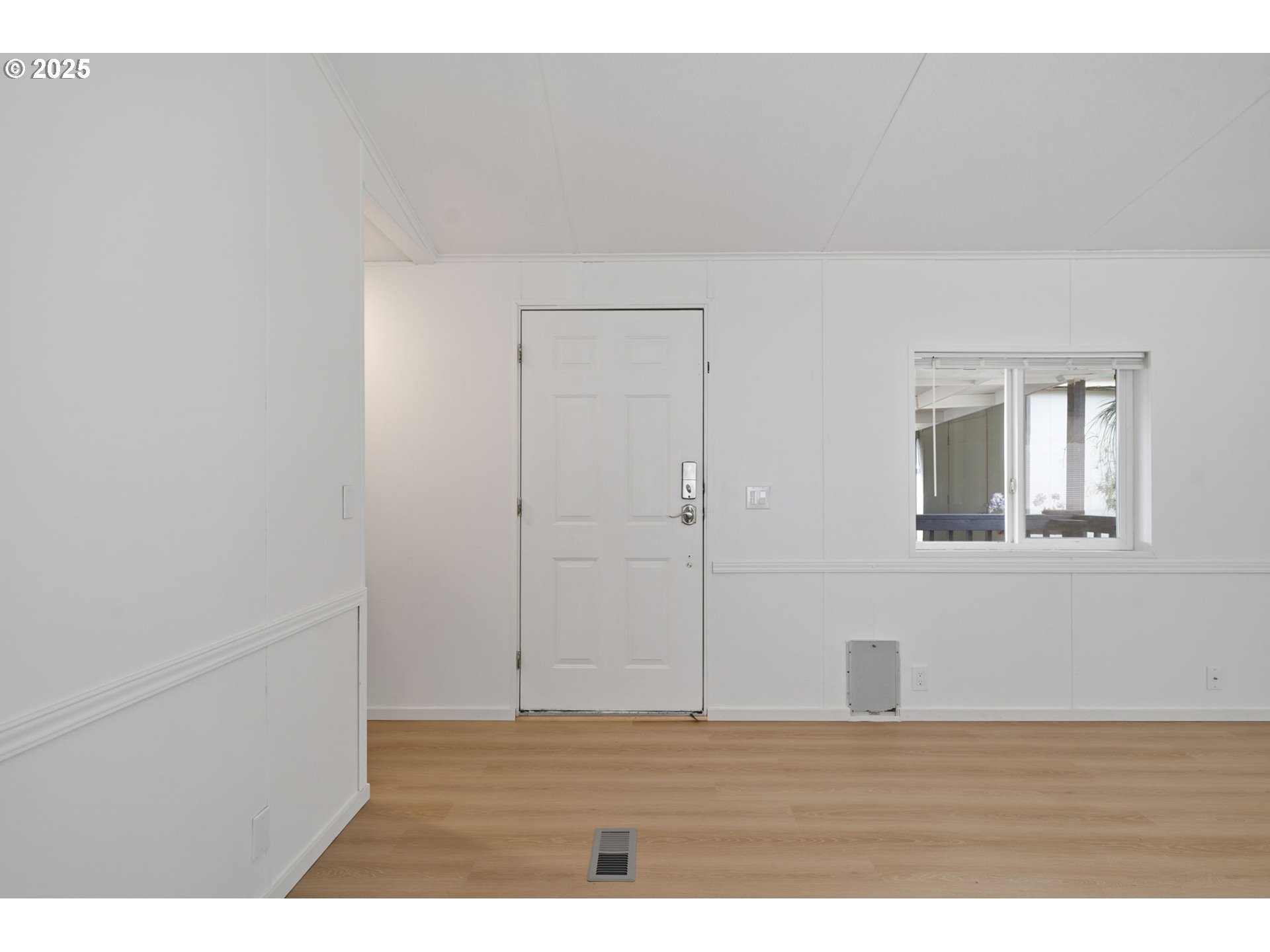 35440 Highway 211, Unit 12 Boring, OR 97009 - Photo 11 of 27 a view of an empty room