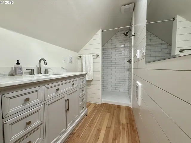 $697,500 | 10475 Southeast 37th Avenue, Milwaukie, OR 97222