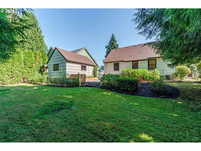 $697,500 | 10475 Southeast 37th Avenue, Milwaukie, OR 97222