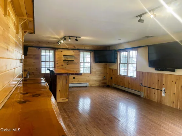 $519,000 | 70 Island View Road, Colonie, NY 12047