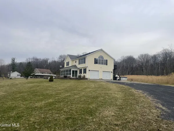 $519,000 | 70 Island View Road, Colonie, NY 12047