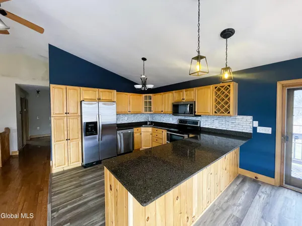 $519,000 | 70 Island View Road, Colonie, NY 12047