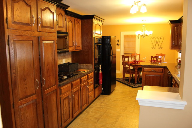1090 Molitor Road Aurora, IL 60505 - Photo 3 of 20