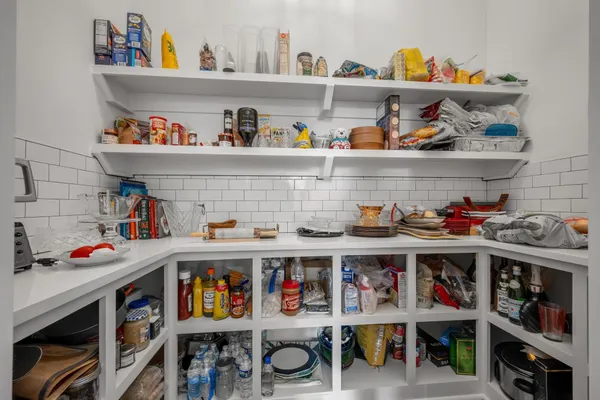 a view of a garden with houses