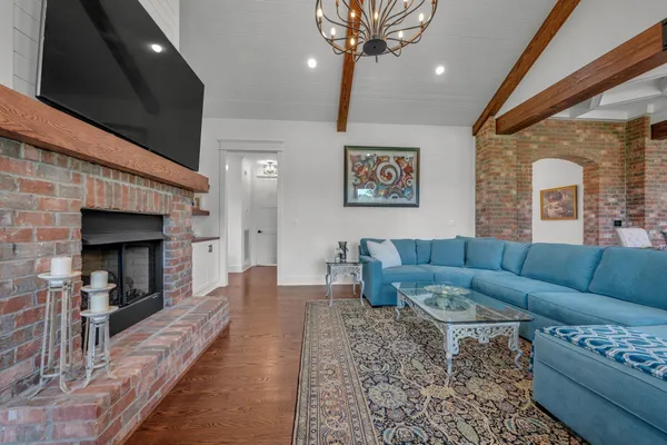 $1,050,000 | 445 Old Pond Lane, Dickson, TN 37055