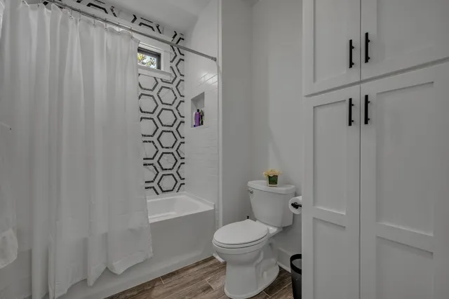 $1,050,000 | 445 Old Pond Lane, Dickson, TN 37055