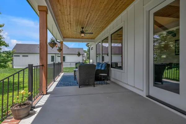 $1,050,000 | 445 Old Pond Lane, Dickson, TN 37055