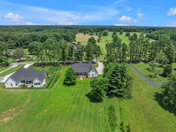 $1,050,000 | 445 Old Pond Lane, Dickson, TN 37055