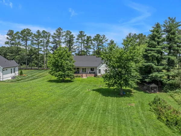$1,050,000 | 445 Old Pond Lane, Dickson, TN 37055