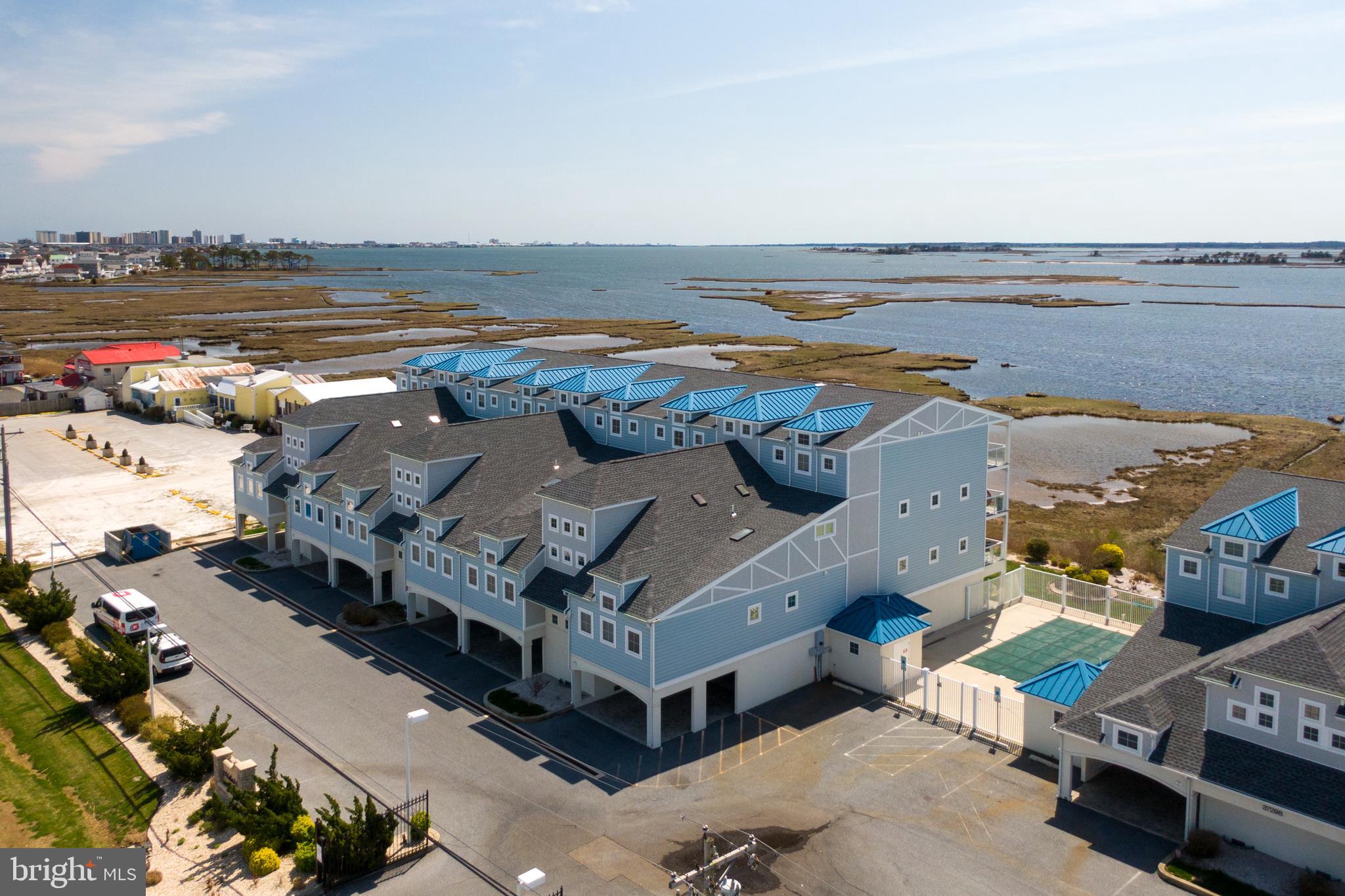 Enjoy the best life at the beach