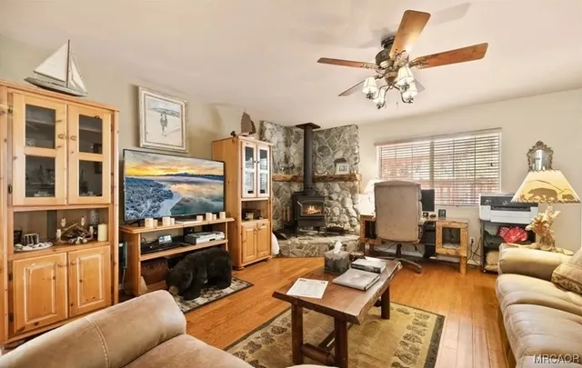 $512,900 | 230 Vista Avenue, Sugarloaf, CA 92386