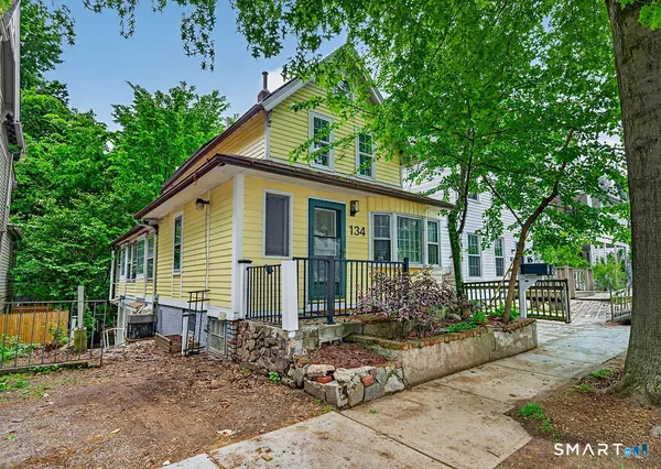 $319,000 | 134 Greenwich Avenue, New Haven, CT 06519