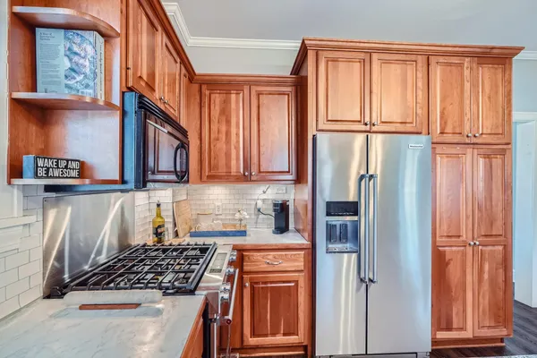 $5,500 | 1045 Lake Street East, Wayzata, MN 55391