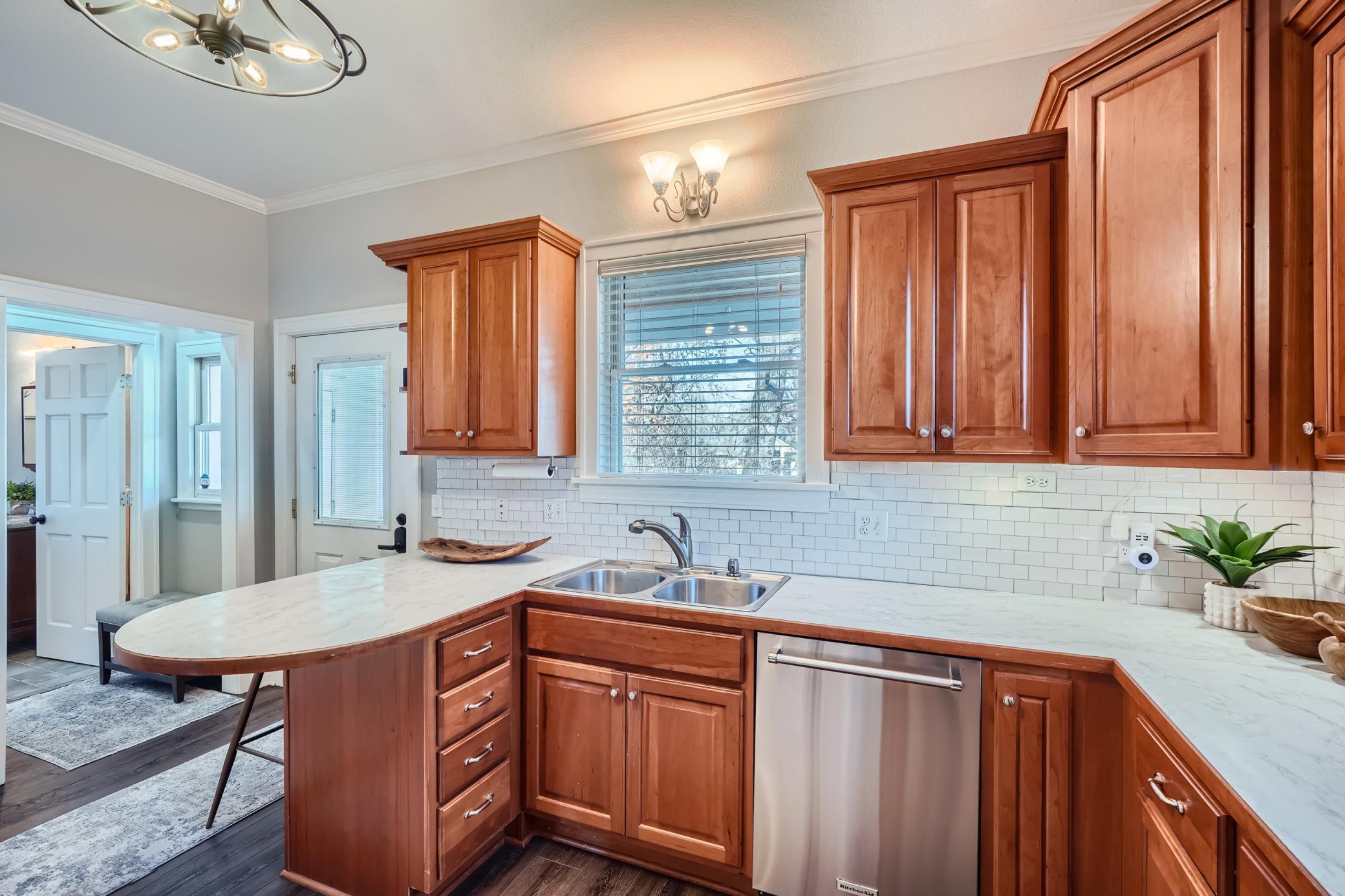 1045 Lake Street East Wayzata, MN 55391 - Photo 13 of 27