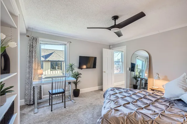 $5,500 | 1045 Lake Street East, Wayzata, MN 55391