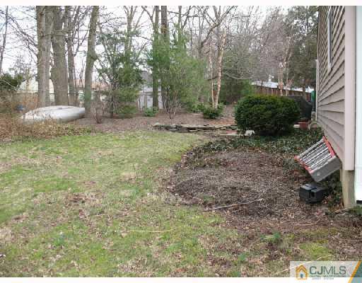4 Rumson Road Kendall Park, NJ 08824 - Photo 3 of 9 Gallery Image 3