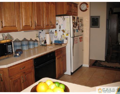 4 Rumson Road Kendall Park, NJ 08824 - Photo 9 of 9 Gallery Image 9