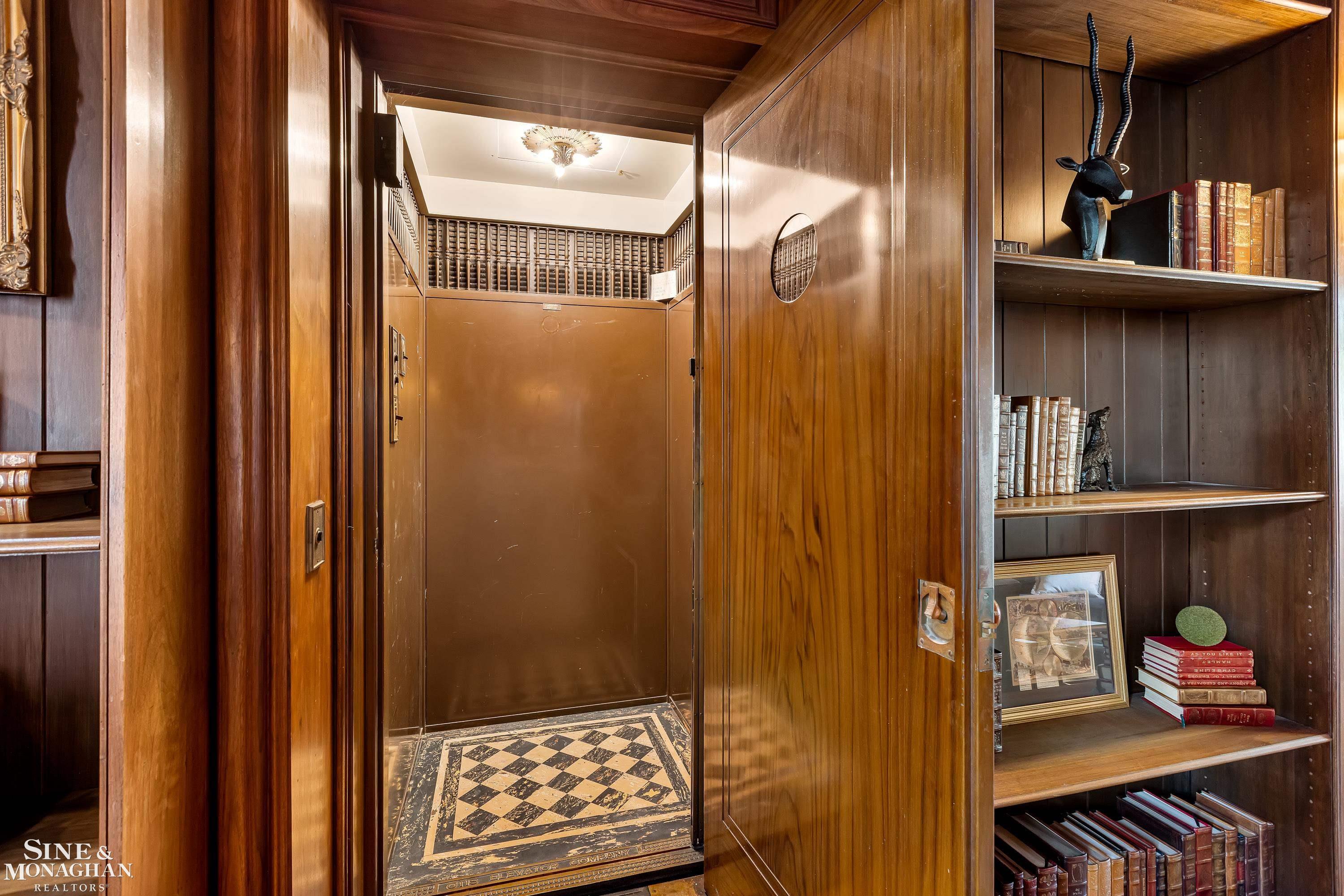 31 Beverly Road Grosse Pointe, MI 48236 - Photo 17 of 97 50161511-ffdc23f9-bc53-4d6c-b325-bda3faa95c5d.JPG