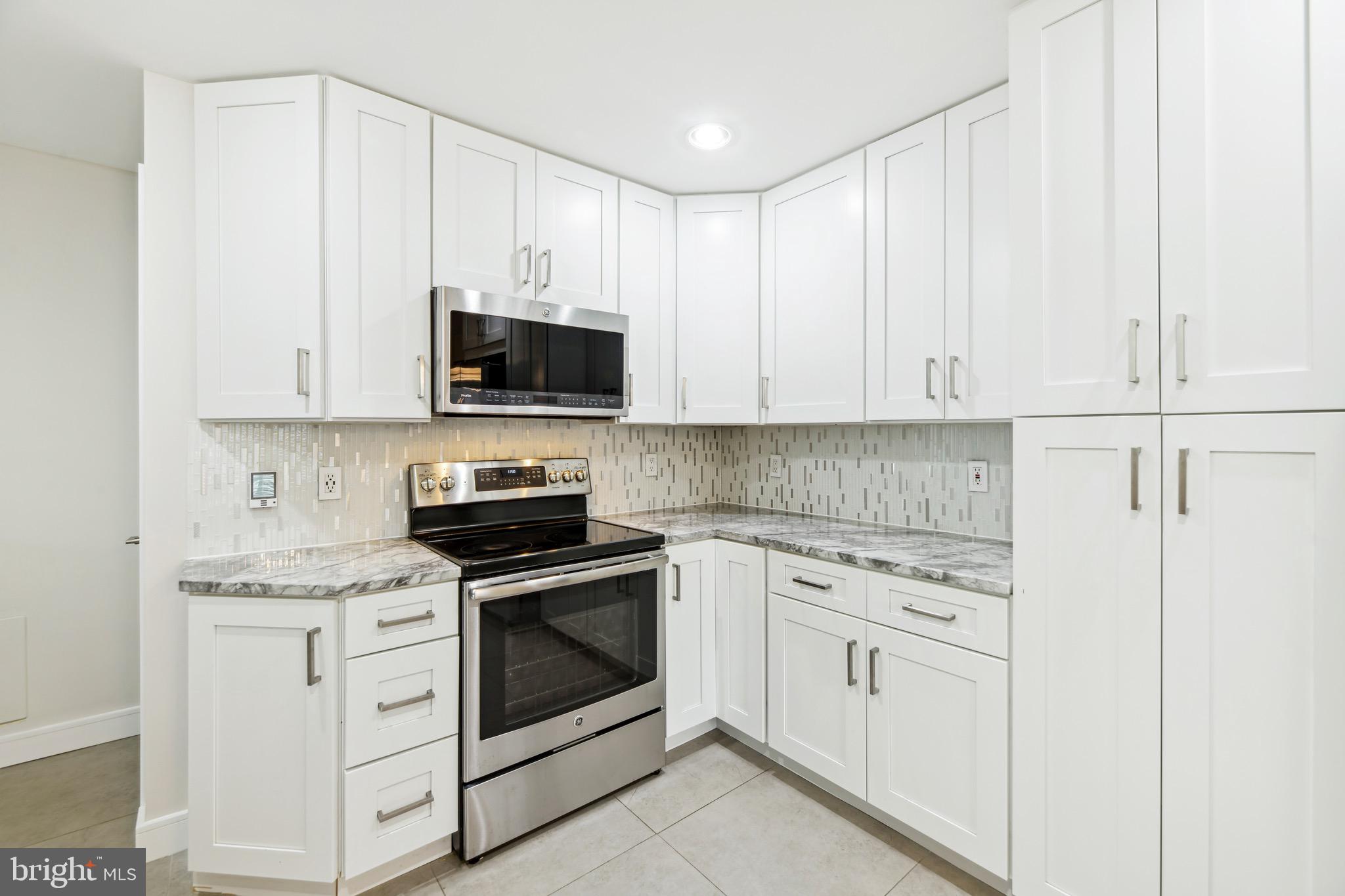 6005 Amherst Avenue Springfield, VA 22150 - Photo 11 of 34 Lots of Cabinets