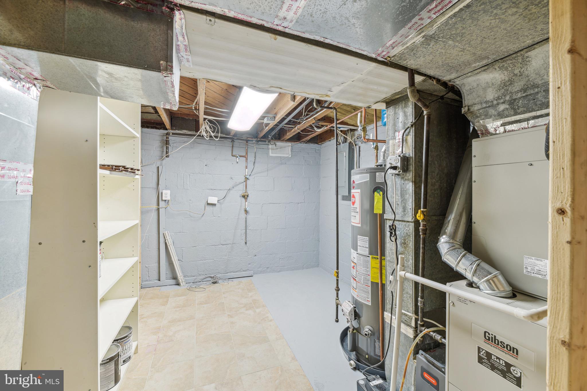 6005 Amherst Avenue Springfield, VA 22150 - Photo 28 of 34 Utility Room