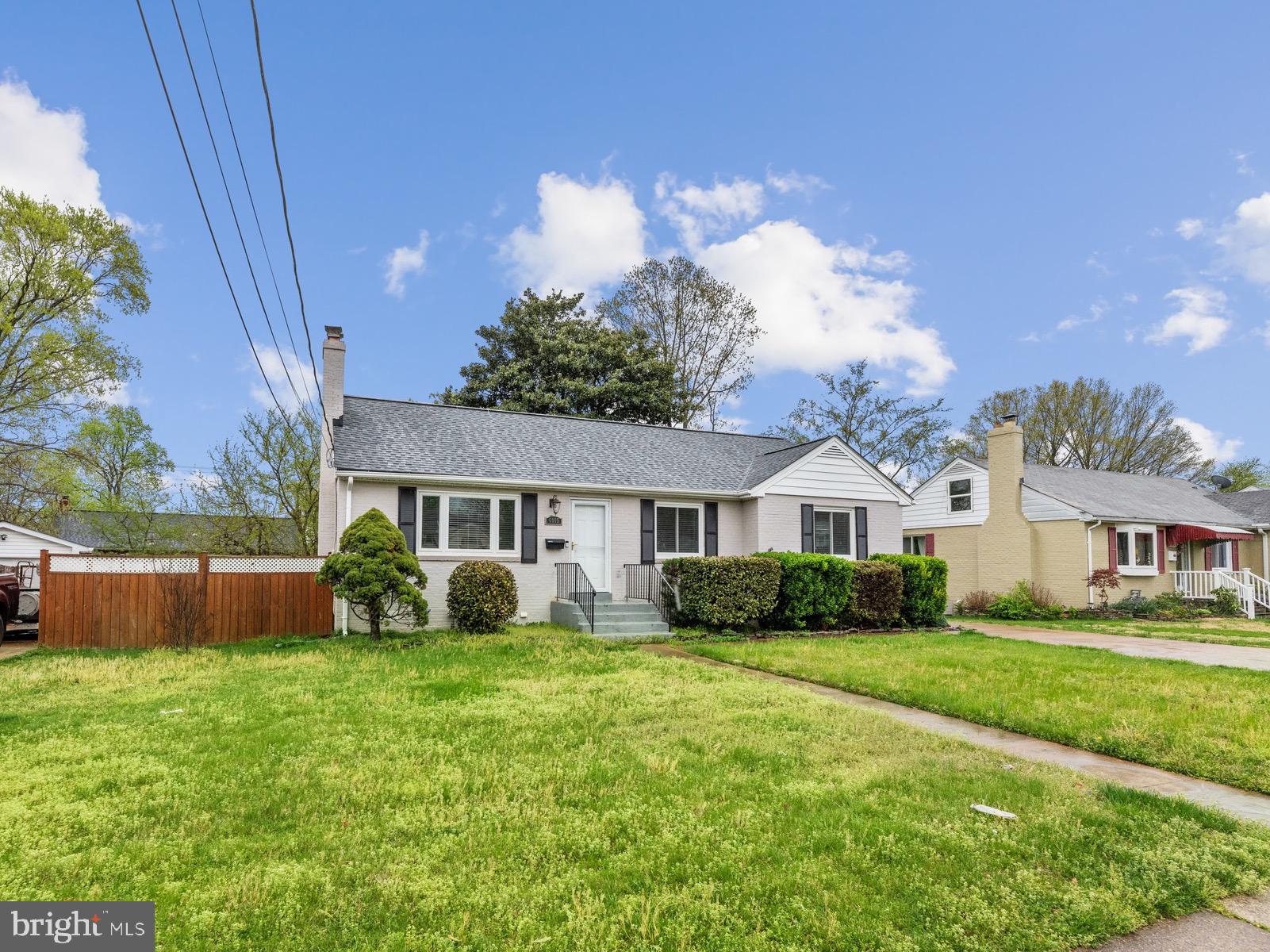 6005 Amherst Avenue Springfield, VA 22150 - Photo 3 of 34 Gallery Image 3