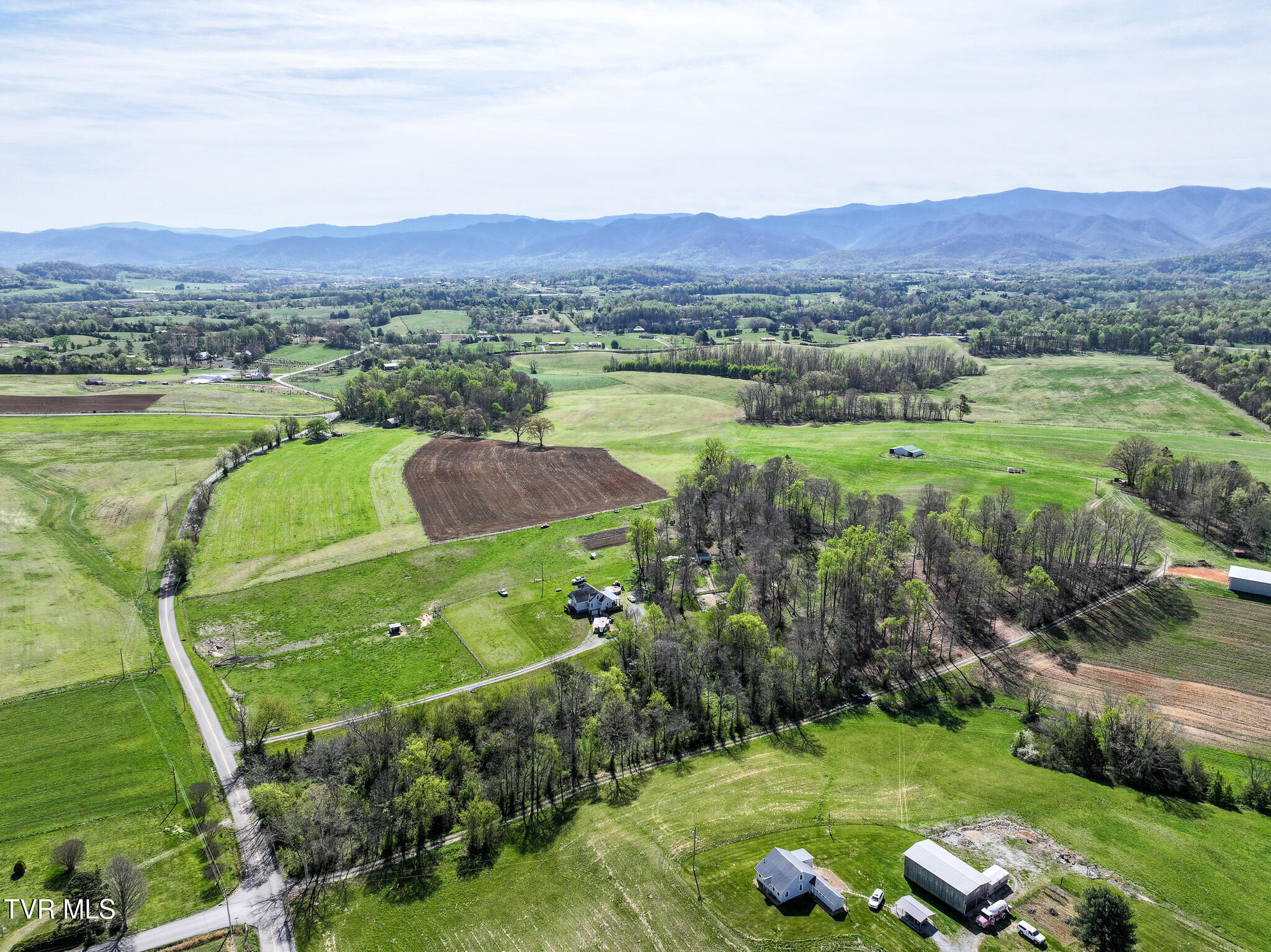 190 Treadway Road Chuckey, TN 37641 - Photo 30 of 34 DJI_20260406094557_0414_D