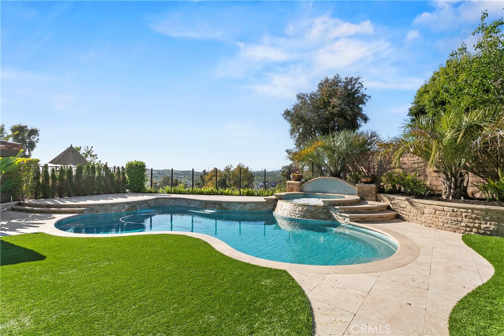 7 Kent Court Ladera Ranch, CA 92694 - Photo 2 of 49 Gallery Image 2