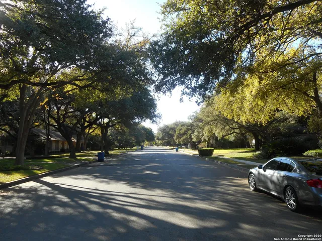 $2,400 | 3715 Twisted Oaks Drive, San Antonio, TX 78217