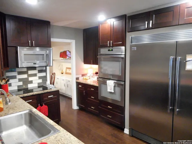 $2,400 | 3715 Twisted Oaks Drive, San Antonio, TX 78217