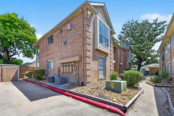 $105,000 | 12200 Overbrook Lane, Unit 25C, Houston, TX 77077