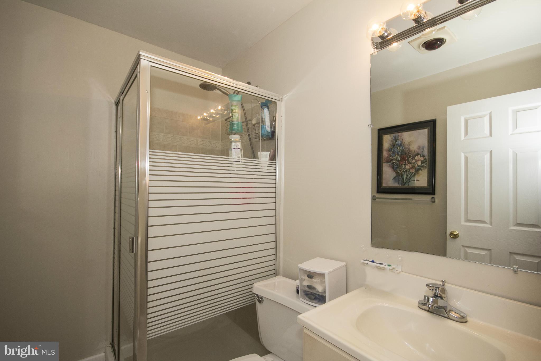1118 Seneca Road Middle River, MD 21220 - Photo 16 of 30 Bath (Master)
