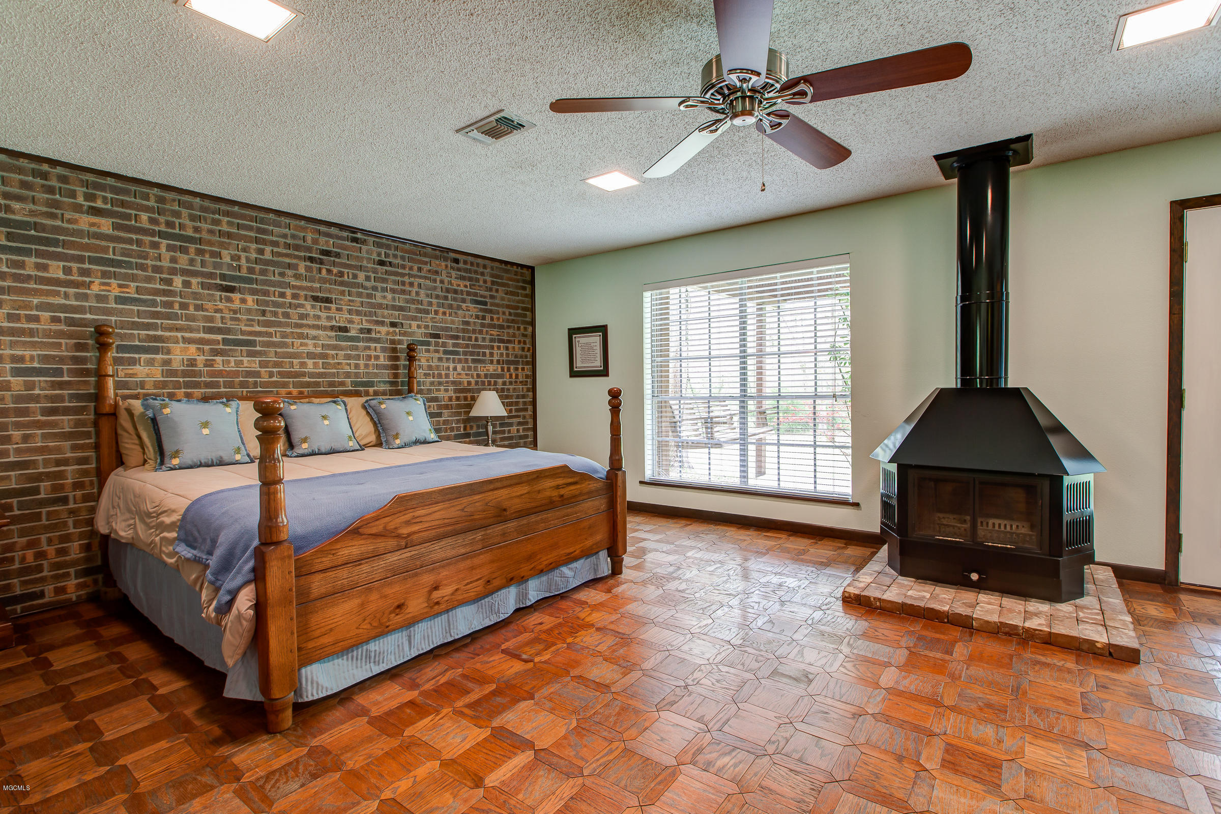 16276 Shaw Road Gulfport, MS 39503 - Photo 20 of 49 16276Shaw-32