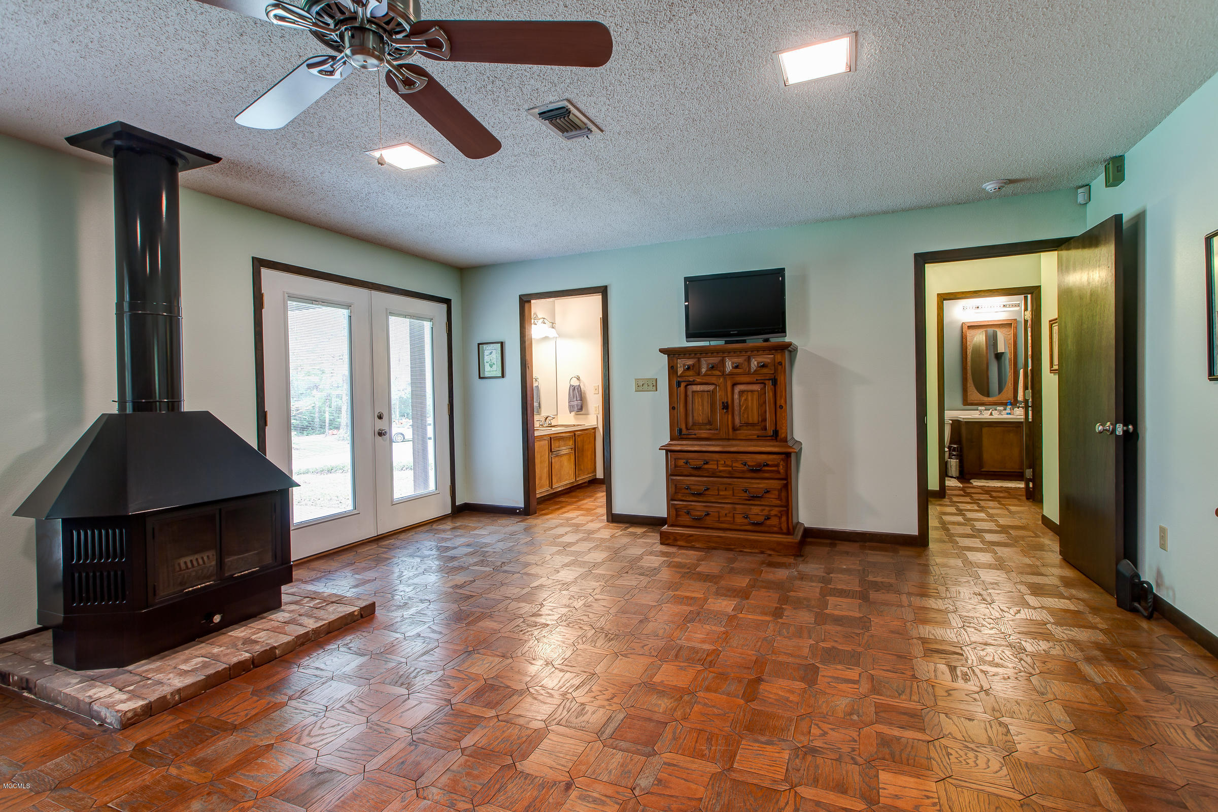 16276 Shaw Road Gulfport, MS 39503 - Photo 21 of 49 16276Shaw-33