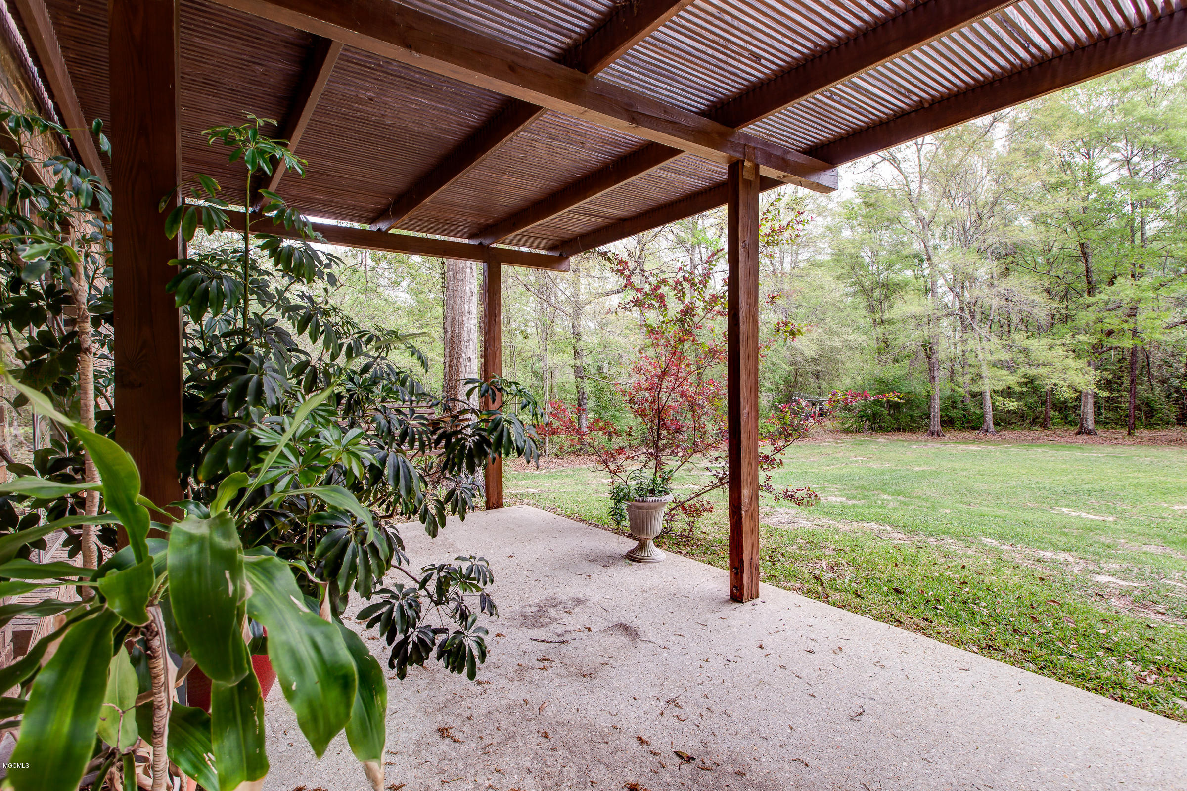 16276 Shaw Road Gulfport, MS 39503 - Photo 34 of 49 16276Shaw-39
