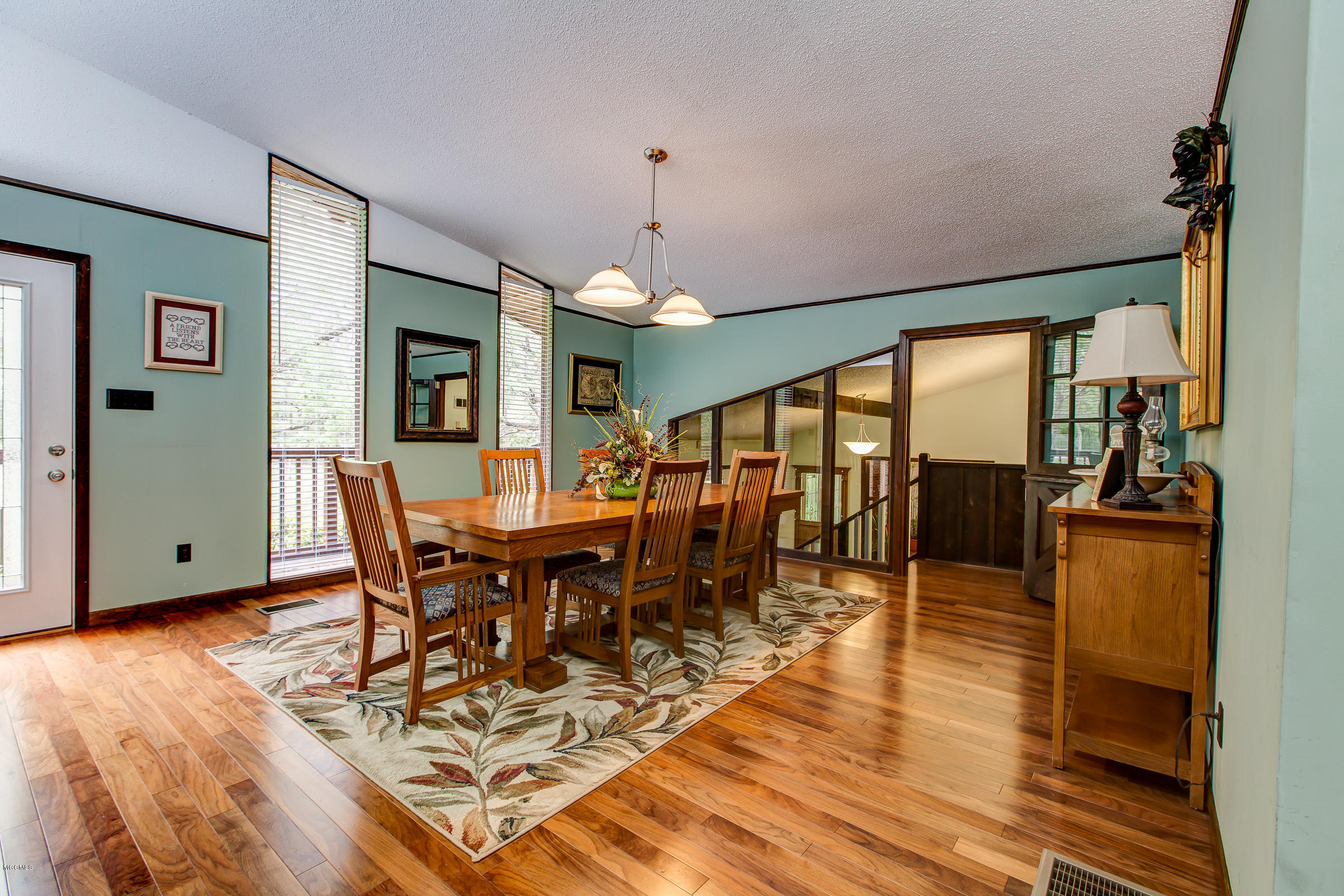 16276 Shaw Road Gulfport, MS 39503 - Photo 4 of 49 16276Shaw-8