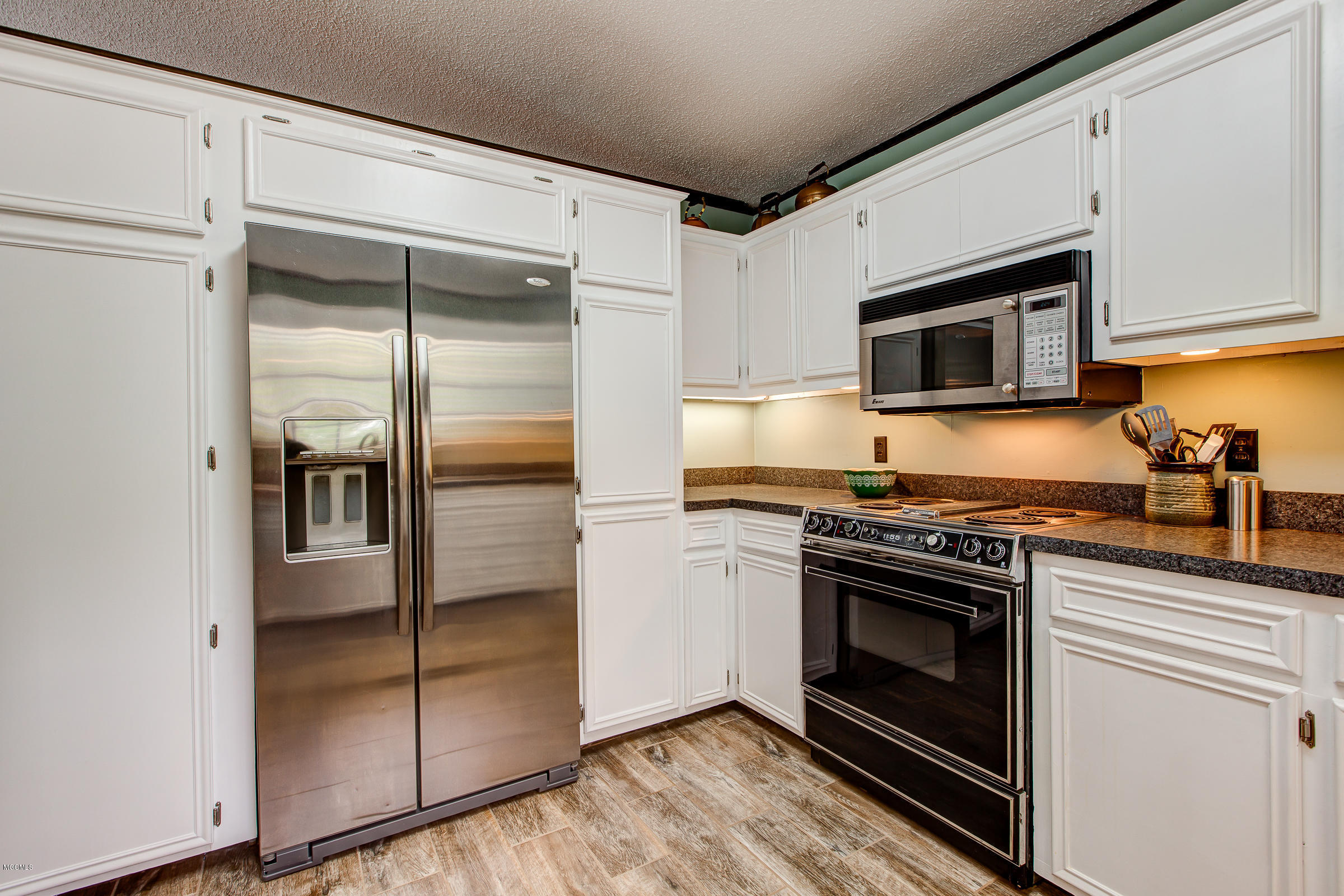16276 Shaw Road Gulfport, MS 39503 - Photo 9 of 49 16276Shaw-13