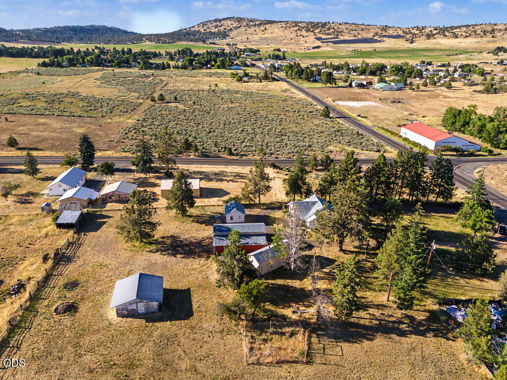3330 Orindale Road Klamath Falls, OR 97601 - Photo 6 of 46