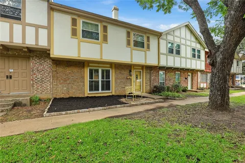 $260,000 | 306 Westview Terrace, Arlington, TX 76013