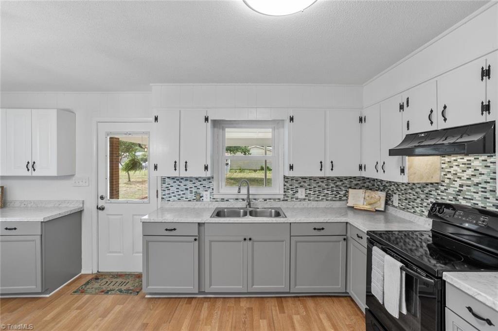 9771 Woodruff Road Kernersville, NC 27284 - Photo 12 of 46