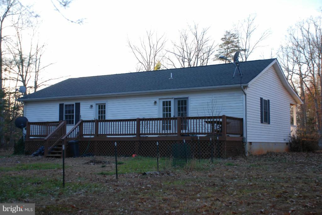 Exterior (Rear)