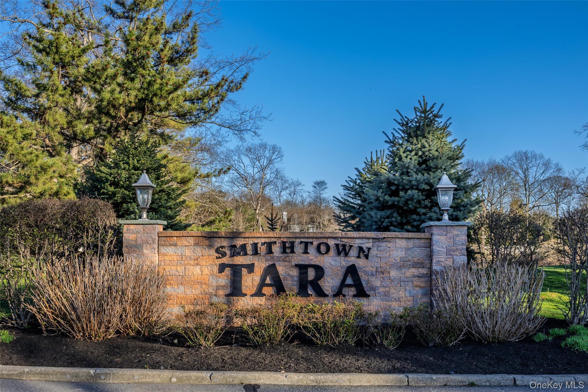 117 Scarlett Way Commack, NY 11725 - Photo 25 of 26 Entrance