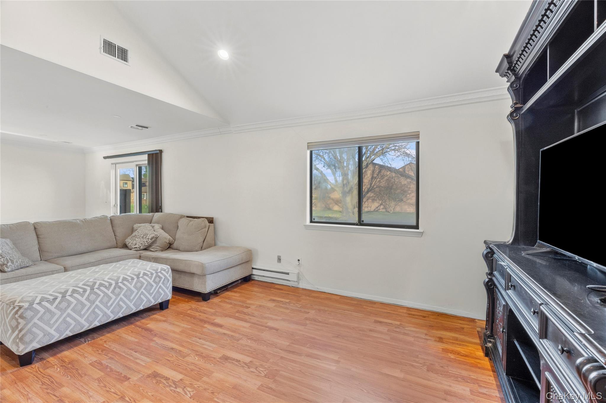 117 Scarlett Way Commack, NY 11725 - Photo 9 of 26 Large Living Room
