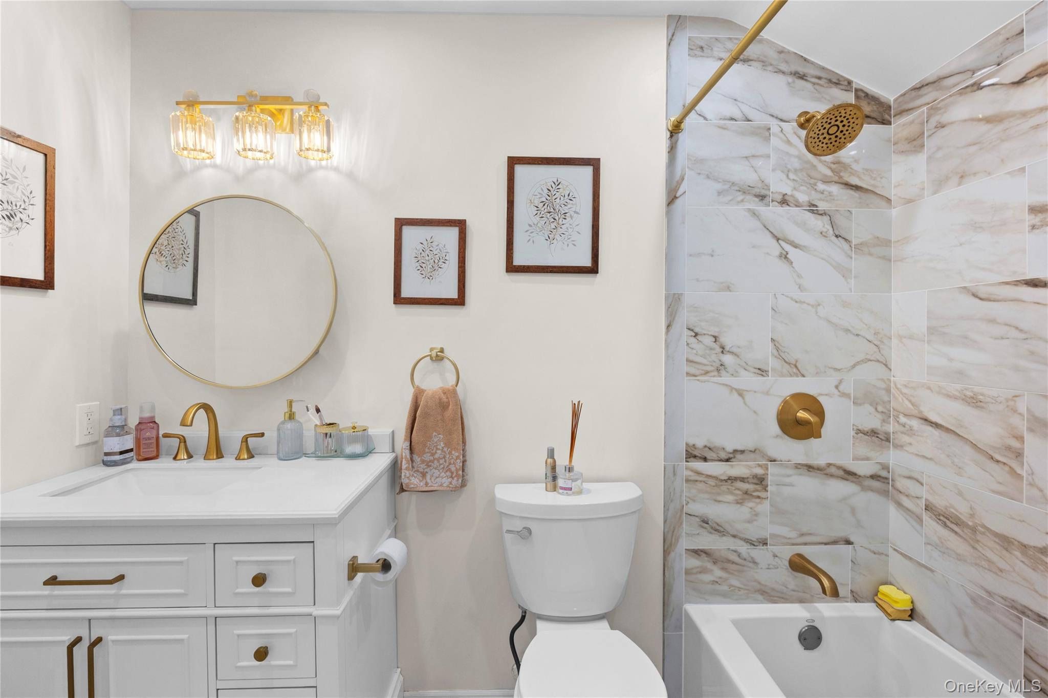 117 Scarlett Way Commack, NY 11725 - Photo 10 of 26 Stunning Primary Full Bath